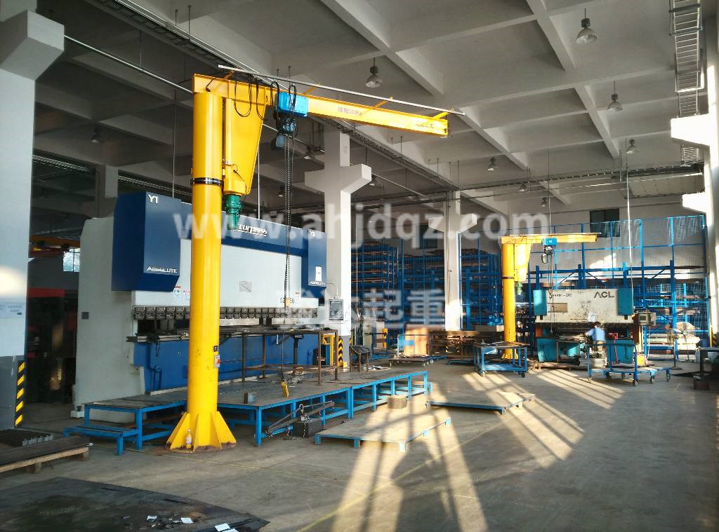 定柱式旋臂起重机